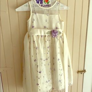 Girls dress